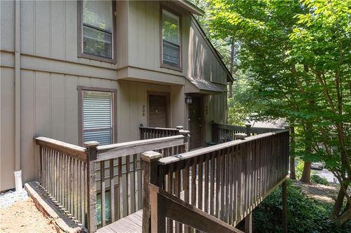 308 Cumberland Ct Se, Smyrna, GA, 30080-8647 | Card Image
