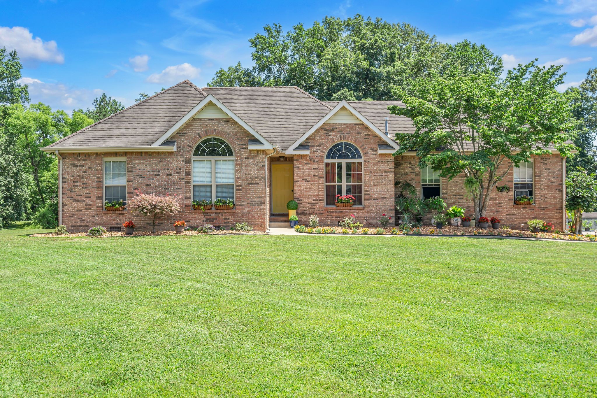 Highpoint Rd, Pleasant View, TN 37146