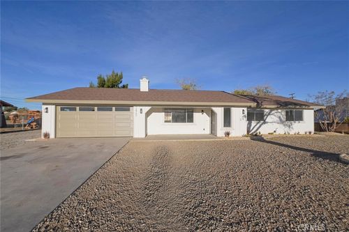 12960 El Rio Rd, Victorville, CA, 92392-8675 | Card Image