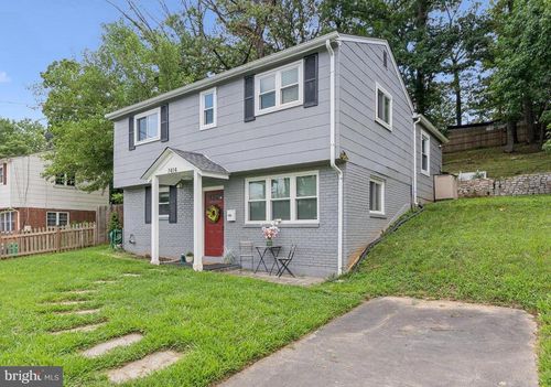 7414 Parkwood St, HYATTSVILLE, MD, 20784-2360 | Card Image