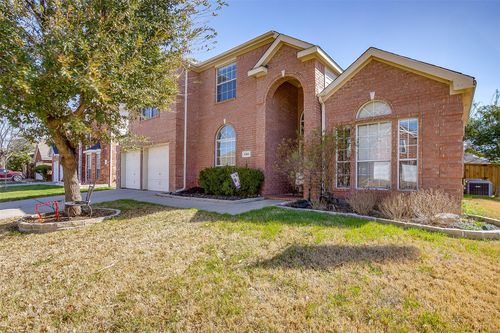 5366 Desert Falls Dr, Fort Worth, TX, 76137-4936 | Card Image