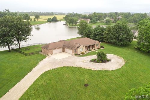 92 Rinderer Rd, Trenton, IL, 62293-4540 | Card Image