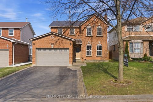 888 Lavis Crt, Oshawa, ON, L1K1W1 | Card Image