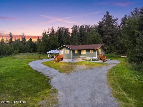 2812 S Wickham Cir, Palmer, AK, 99645-7669 | Card Image
