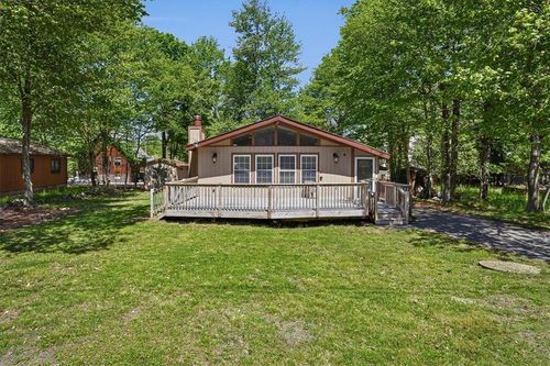 1739 Rolling Hills Dr, Tobyhanna, PA, 18466-3662 | Card Image