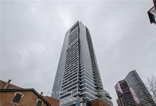 4002-5 St Joseph St, Toronto, ON, M4Y0B6 | Card Image