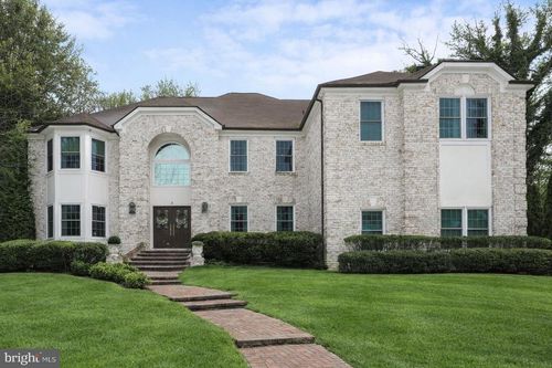 5 Shingle Oak Dr, Voorhees, NJ, 08043-1553 | Card Image