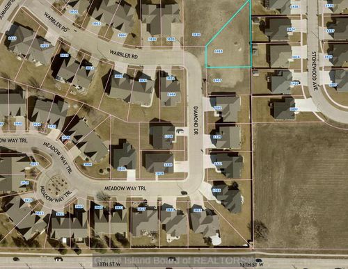 1413 Diamond Dr, Grand Island, NE, 68803-2484 | Card Image