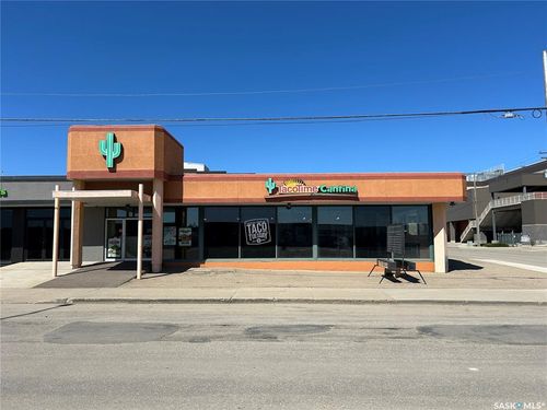 204 Manitoba St W, Moose Jaw, SK, S6H1R1 | Card Image