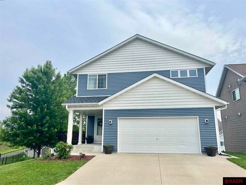 27 Benson Trl, North Mankato, MN, 56003-4509 | Card Image