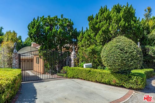 601 Lorna Lane, Los Angeles, CA, 90049 | Card Image
