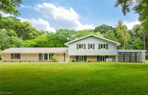 8681 Sugar Tree Dr, Russell, OH, 44072-9615 | Card Image