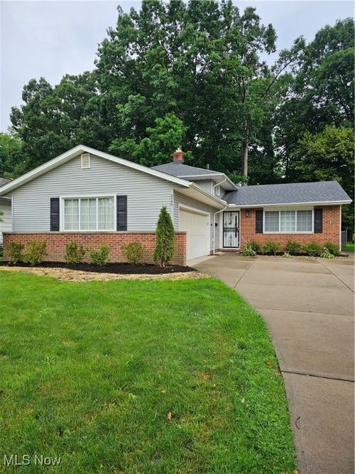 6566 Glenallen Ave, Solon, OH, 44139-4030 | Card Image