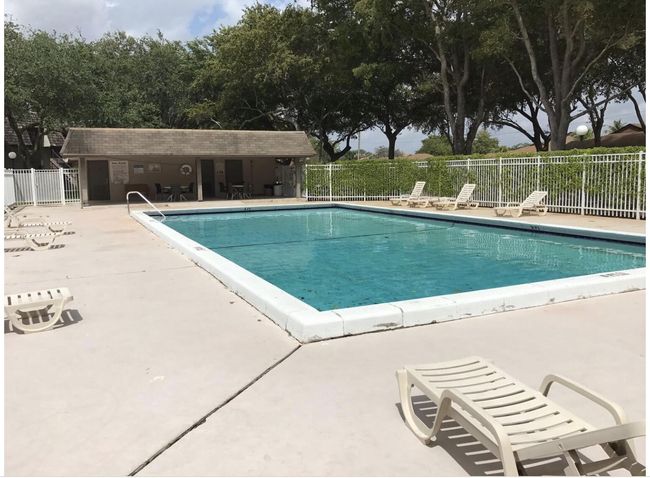 1A - 3501 Nw 94 Th Ave, Condo with 2 bedrooms, 2 bathrooms and null parking in Sunrise FL | Image 19