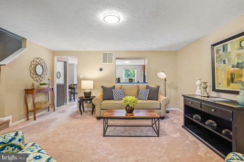 1705 Sundance Dr, RESTON, VA, 20194-5613 | Card Image