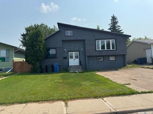 1482 110th St, North Battleford, SK, S9A2J2 | Card Image