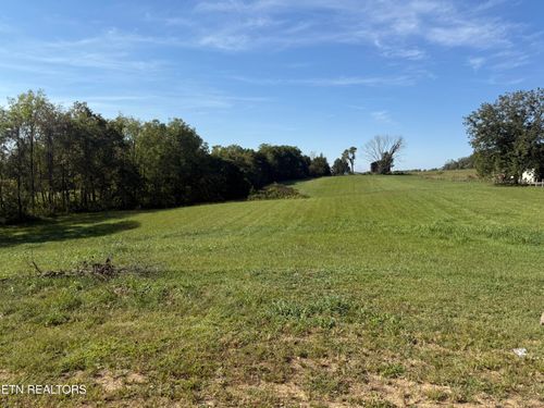 376 Davis Creek Rd, Speedwell, TN, 37870-7164 | Card Image