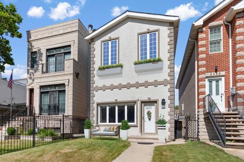 2432 W Ohio St, Chicago, IL, 60612-1220 | Card Image