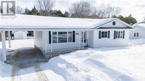 28 Doc Strain Dr, Gore Bay, ON, P0P1H0 | Card Image