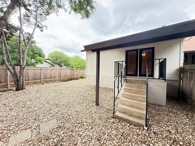 The rear porch located off the primary bedroom | Image 27