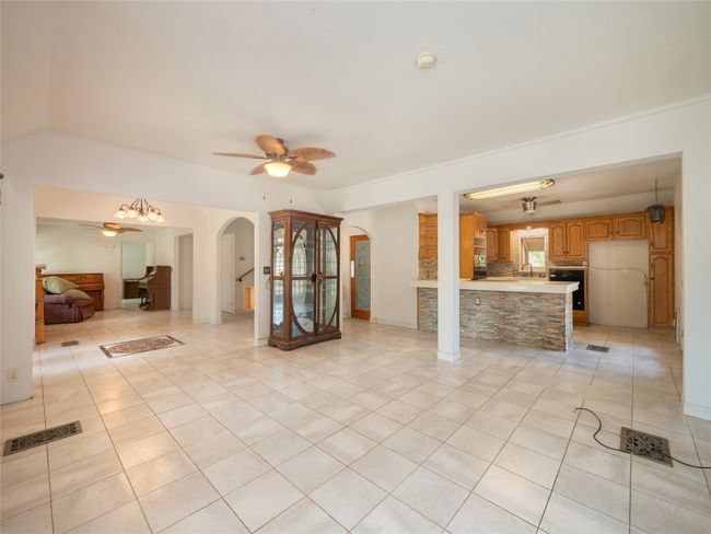 368 Riddle Rd, House other with 4 bedrooms, 3 bathrooms and null parking in Cedar Creek TX | Image 6
