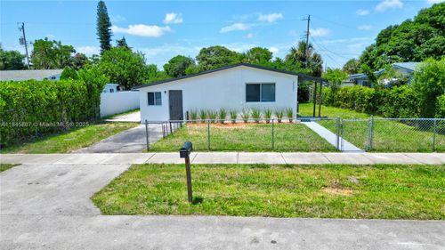 3331 Nw 8th Pl, Lauderhill, FL, 33311-6518 | Card Image