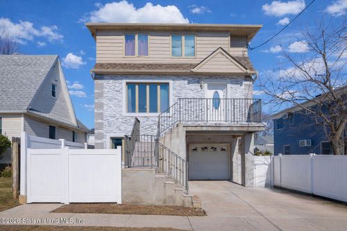 77 Delaware Ave, Staten Island, NY, 10304-3908 | Card Image