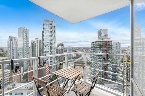 2402-1255 Seymour St, Vancouver, BC, V6B0H1 | Card Image