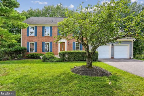 12 Lily Pond Ct, ROCKVILLE, MD, 20852-4230 | Card Image