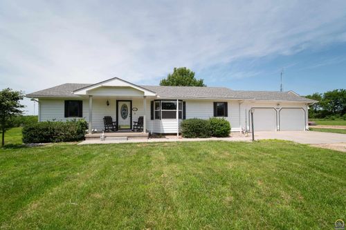 10727 Sw Auburn Rd, Wakarusa, KS, 66546-9674 | Card Image