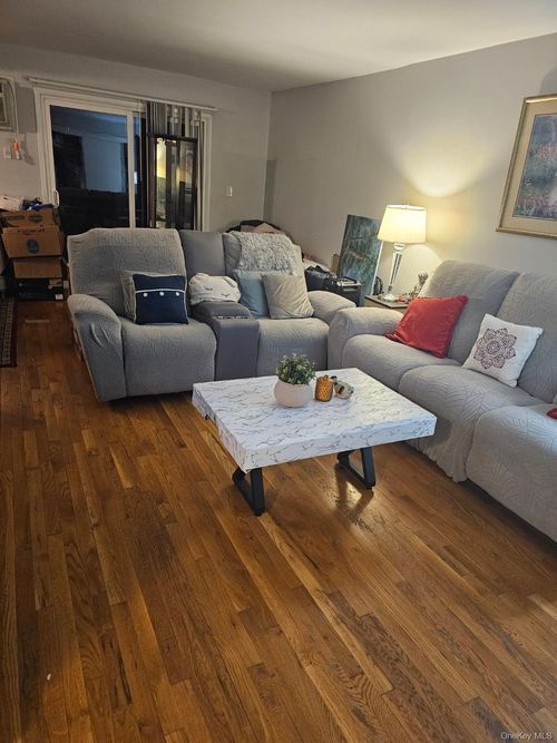 apt-1c-4 Darian Ct, Pomona, NY, 10970-3016 | Card Image