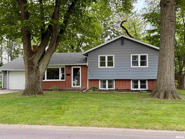 940 Memorial Dr, House other with 3 bedrooms, 2 bathrooms and null parking in Macomb IL | Image 26