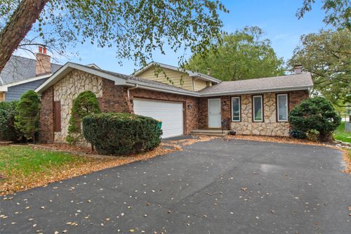 1586 Sunnyslope Dr, Crown Point, IN, 46307-9314 | Card Image
