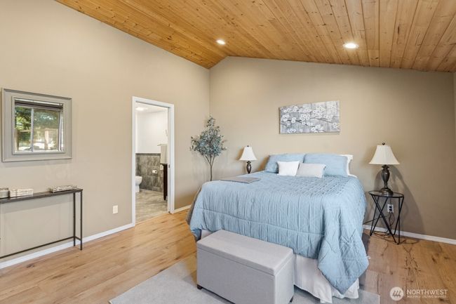 Spacious primary bedroom | Image 15