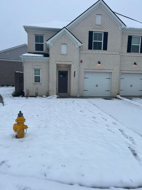 204 Douglas Bend Road, Gallatin, TN, 37066 | Card Image