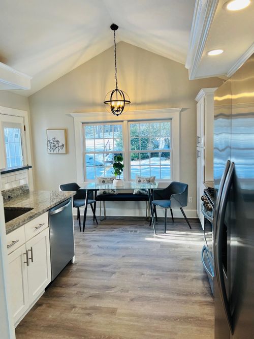 34 School St, Hudson, NH, 03051-4152 | Card Image