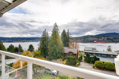 11 Axford Bay, House other with 5 bedrooms, 3 bathrooms and 4 parking in Port Moody BC | Image 3