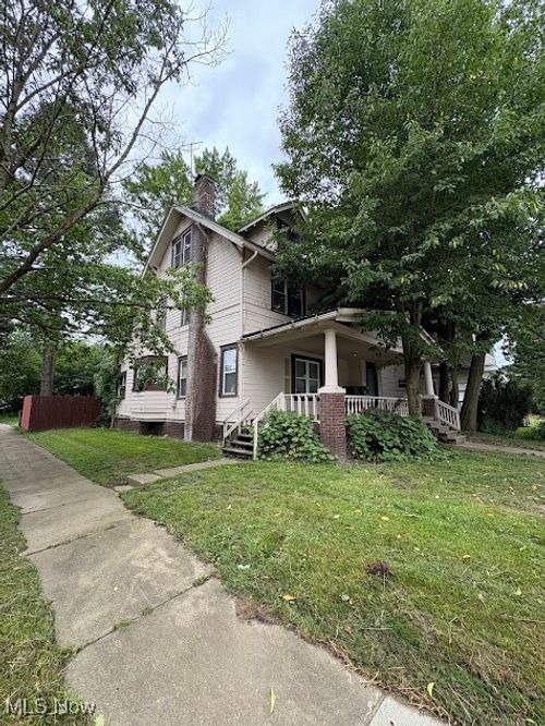 840 Work Dr, Akron, OH, 44320-2357 | Card Image
