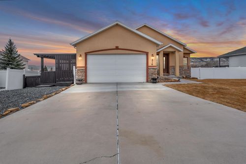 216 Chardonnay Ln, Rock Springs, WY, 82901-5895 | Card Image