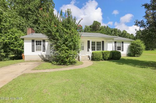 110 Fieldcrest Dr, Jacksonville, NC, 28546-9673 | Card Image