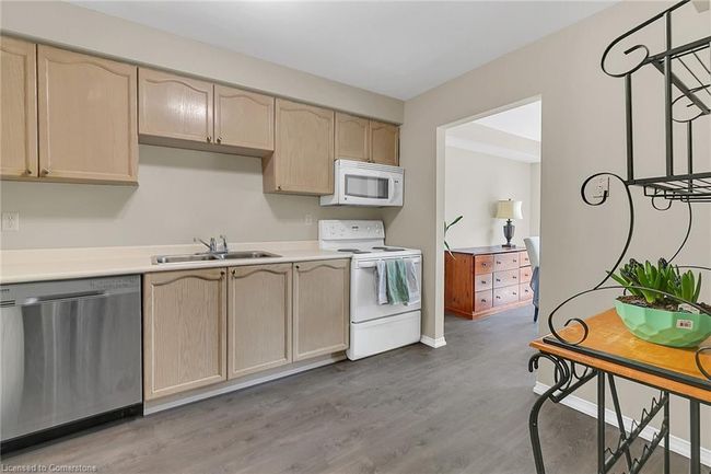 153 - 302 College Ave W, Townhouse with 4 bedrooms, 3 bathrooms and 2 parking in Guelph ON | Image 7