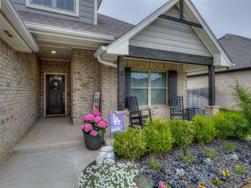 713 Red River Drive, Yukon, OK, 73099 | Card Image