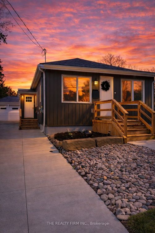 10 5th Ave, Saint Thomas, ON, N5R4C1 | Card Image