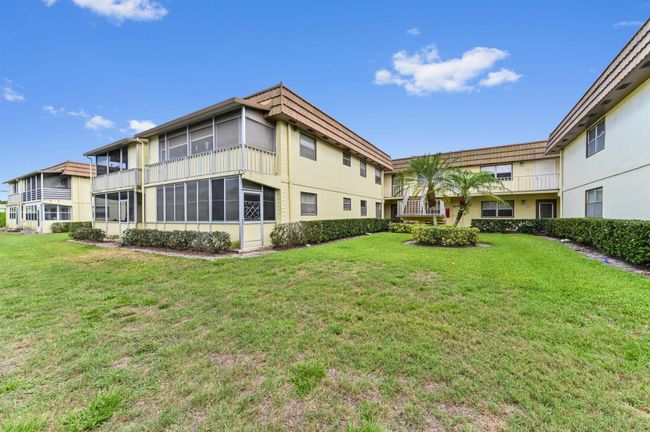 104 Saxony C, Condo with 2 bedrooms, 2 bathrooms and null parking in Delray Beach FL | Image 24