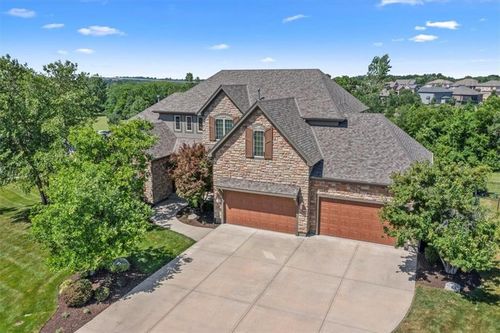 16220 Grant St, Overland Park, KS, 66085-6213 | Card Image
