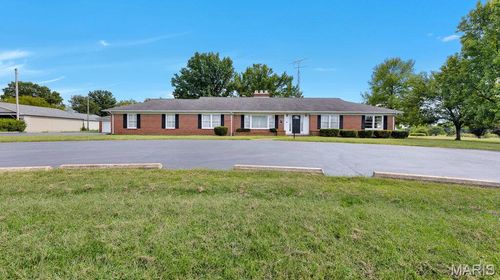 330 W Milton St, New Florence, MO, 63363-1207 | Card Image