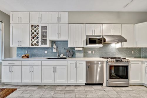 3264 Clermont Mews, Vancouver, BC, V5S4X3 | Card Image