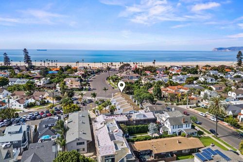 1074 Isabella Ave, Coronado, CA, 92118-2820 | Card Image