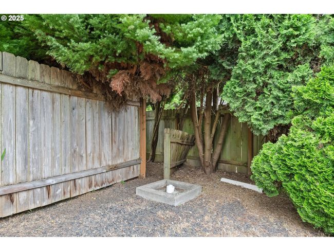 420 Mar Loop, House other with 3 bedrooms, 2 bathrooms and 2 parking in Eugene OR | Image 40
