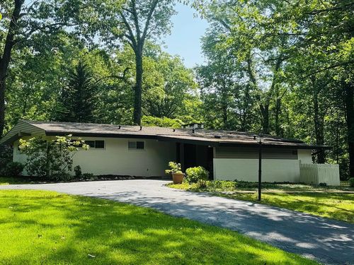 203 Hathaway Dr, Signal Mountain, TN, 37377-2504 | Card Image